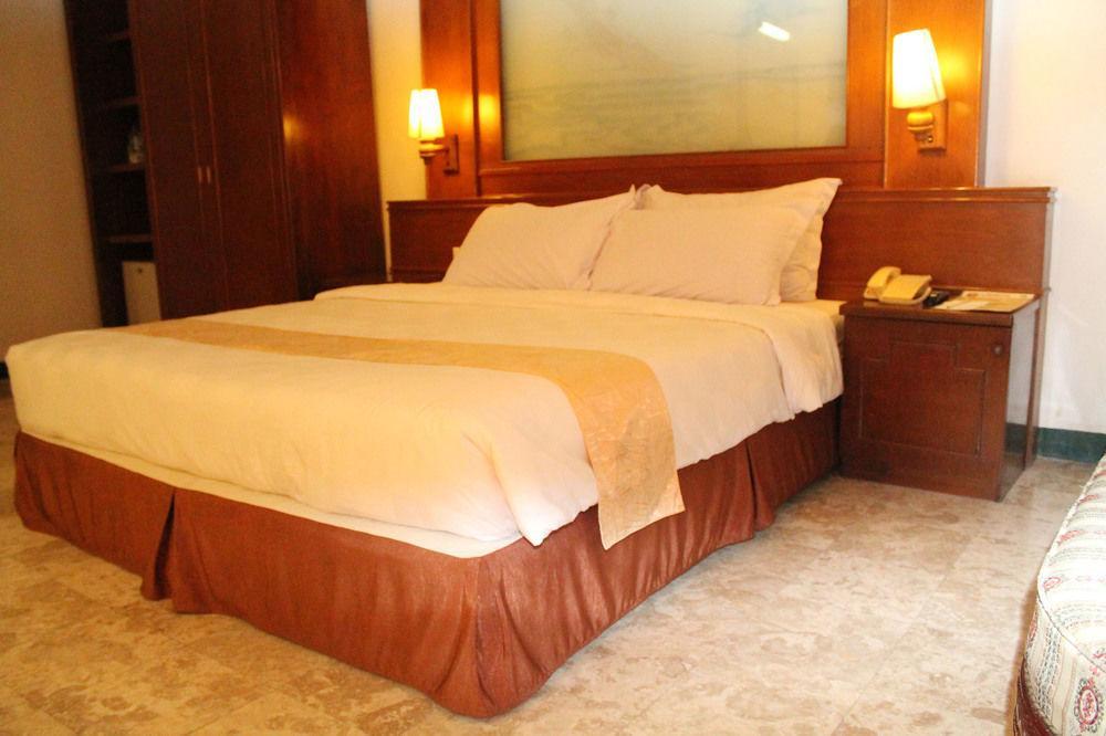 Satelit Hotel Surabaya Ngoại thất bức ảnh