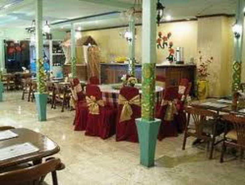 Satelit Hotel Surabaya Ngoại thất bức ảnh