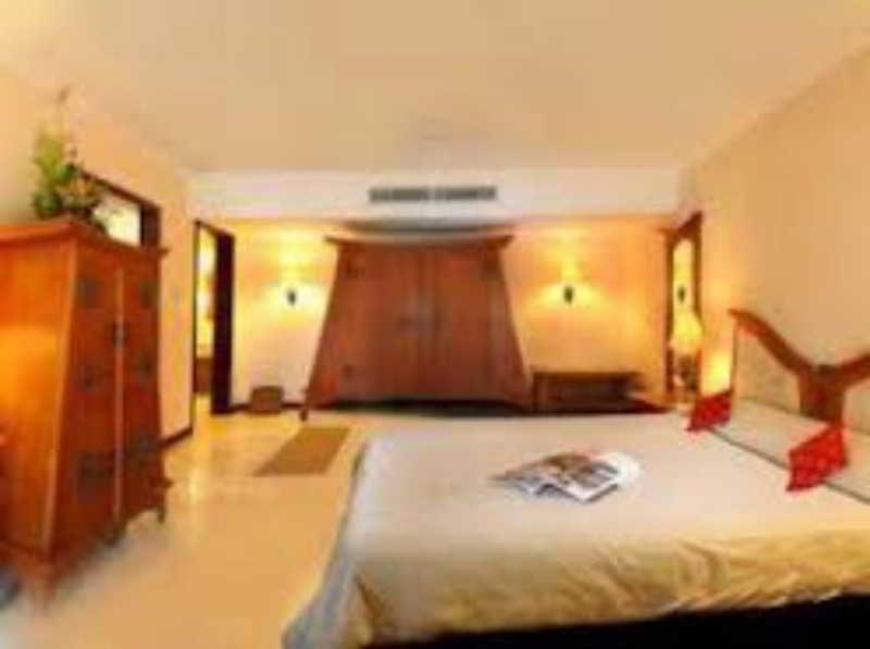 Satelit Hotel Surabaya Ngoại thất bức ảnh